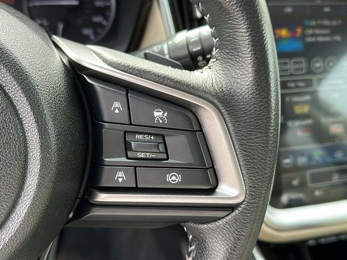 Used 2023 Subaru Outback Premium image 12