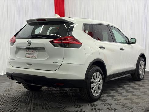 Used 2017 Nissan Rogue S image 8
