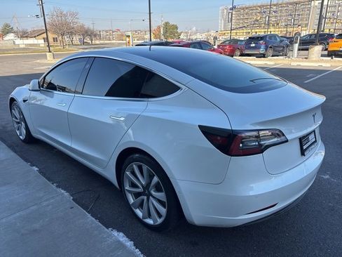 Used 2020 Tesla Model 3 Standard Range image 5