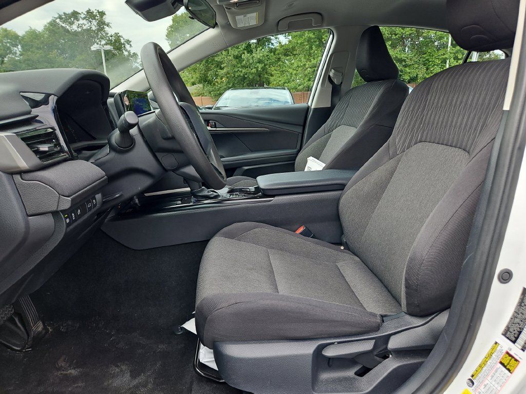 Used 2025 Toyota Camry LE FWD image 20