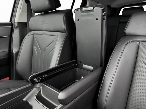 Certified 2025 Hyundai Santa Fe XRT image 18