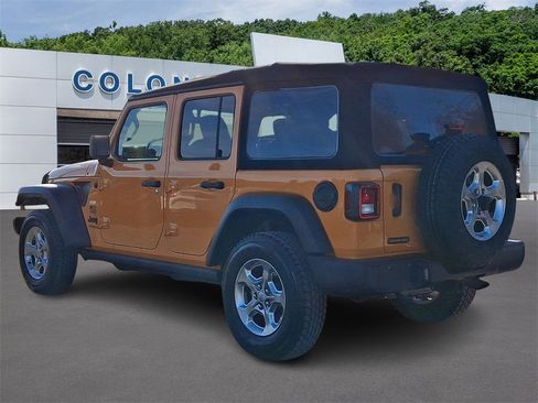 Used 2021 Jeep Wrangler Unlimited Freedom Edition image 4