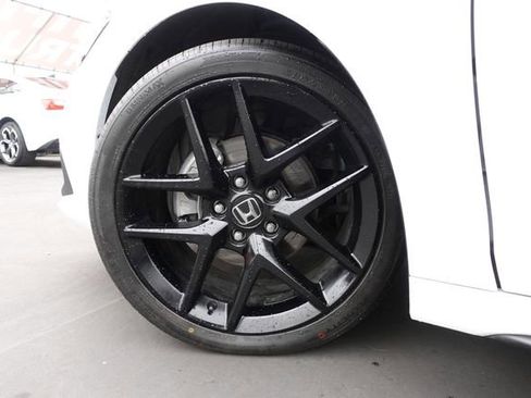 Used 2024 Honda Civic Sport image 10