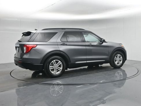 Certified 2021 Ford Explorer XLT image 29