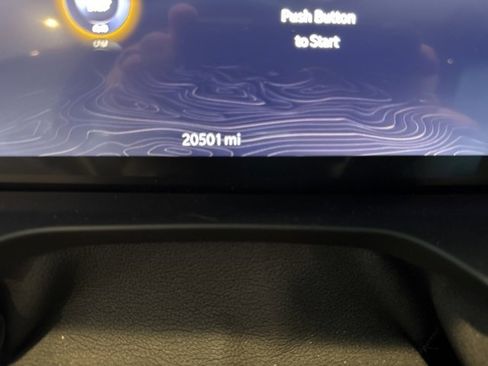 Used 2024 Jeep Grand Cherokee Limited w/ Black Appearance Package image 8