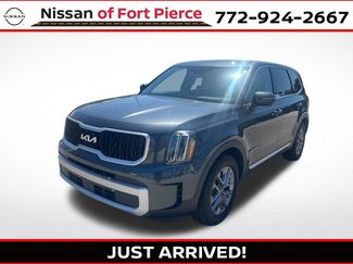 Used 2023 Kia Telluride LX FWD video 1