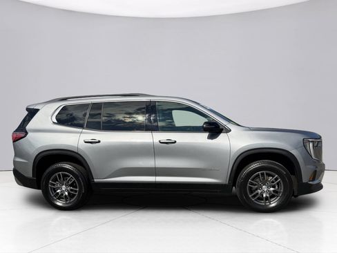 Used 2025 GMC Acadia Elevation AWD/4WD image 6
