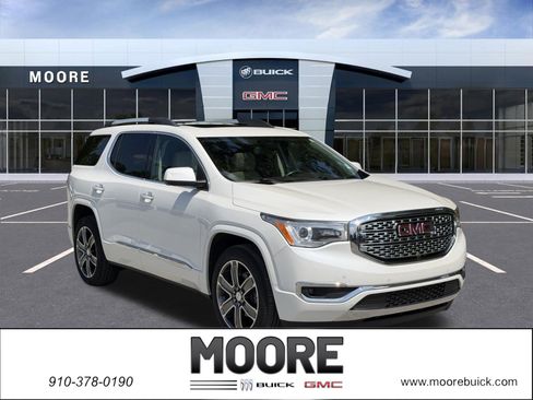 Used 2017 GMC Acadia Denali w/ Technology Package FWD image 1