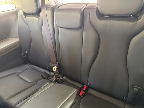 Used 2026 Kia Carnival FWD image 31