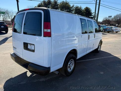 Used 2017 Chevrolet Express 2500 image 5