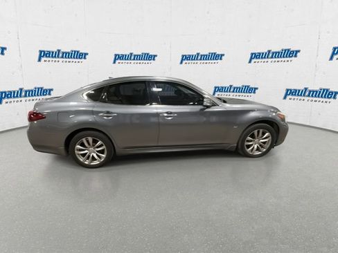 Used 2018 INFINITI Q70 Luxe w/ Cargo Package AWD/4WD image 12