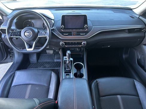 Used 2024 Nissan Altima 2.5 SR image 9