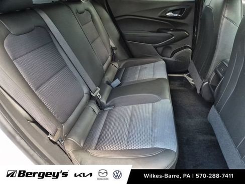 Used 2024 Chevrolet Trax LT w/ LT Convenience Package FWD image 24