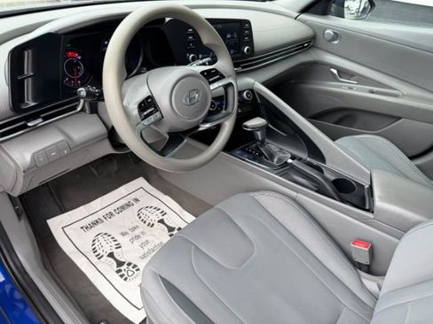 Used 2021 Hyundai Elantra SEL w/ Cargo Package image 11