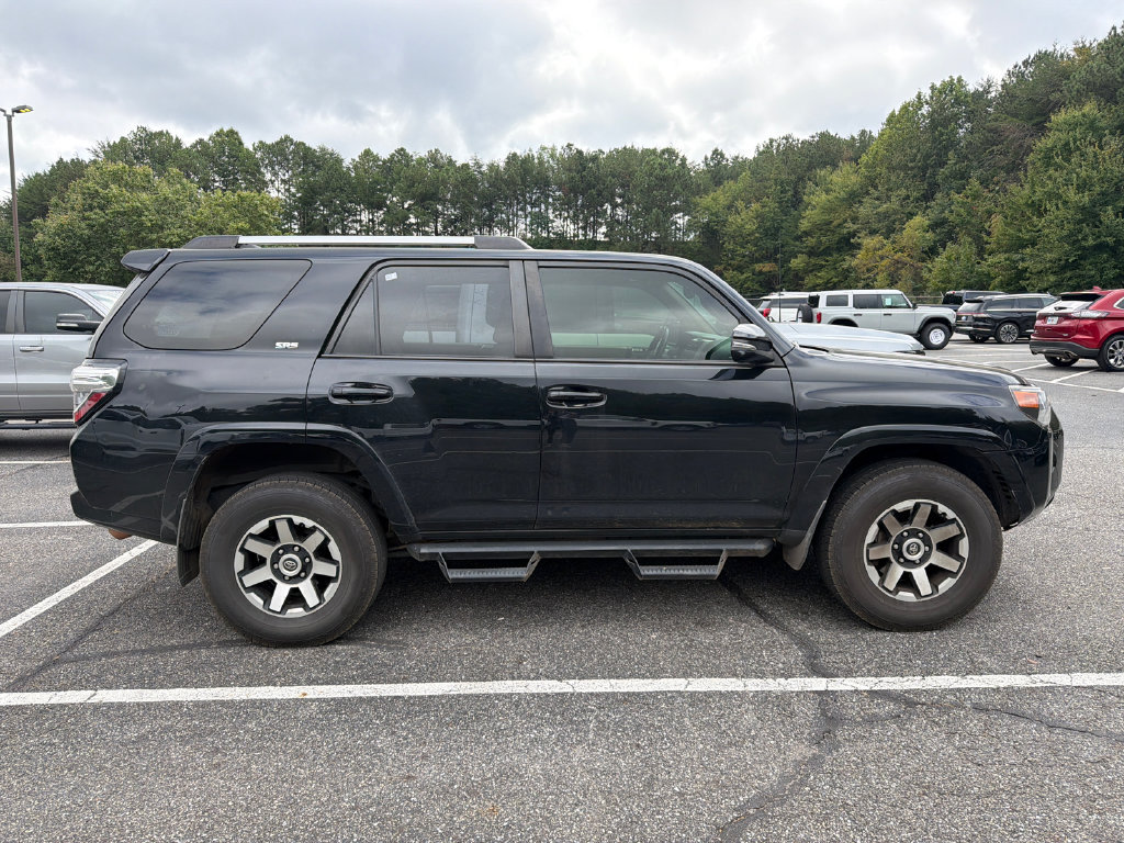 Used 2021 Toyota 4Runner SR5 Premium w/ Moonroof Package AWD/4WD image 7