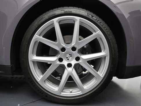 Certified 2024 Porsche Panamera image 35