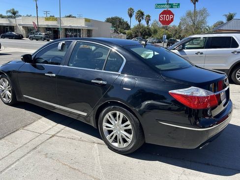 Used 2010 Hyundai Genesis 4.6 w/ Technology Pkg 5 RWD image 6