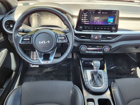 Used 2024 Kia Forte GT-Line w/ GT-Line Premium Package FWD image 3