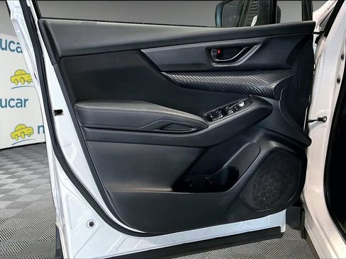 Used 2023 Subaru Ascent 8-Passenger image 9