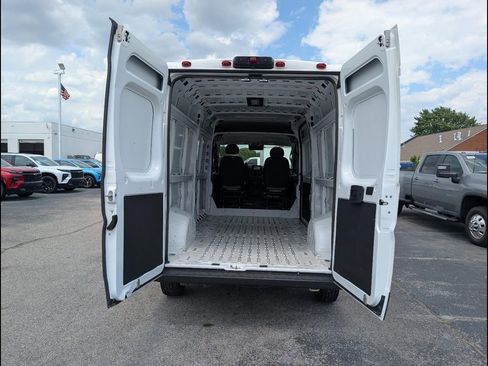 Used 2024 RAM ProMaster 2500 w/ Convenience Group FWD image 22
