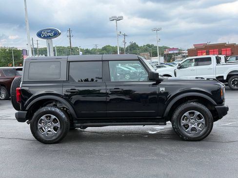 Used 2024 Ford Bronco Big Bend AWD/4WD image 3