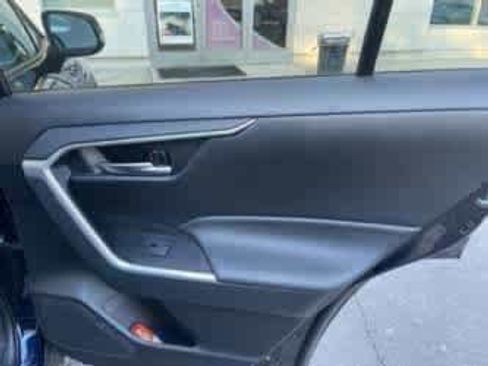 Used 2023 Toyota RAV4 XLE Premium image 21