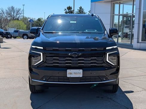 New 2026 Chevrolet Suburban High Country AWD/4WD image 2