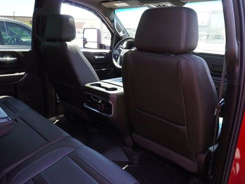 Used 2022 GMC Sierra 3500 Denali AWD/4WD image 11