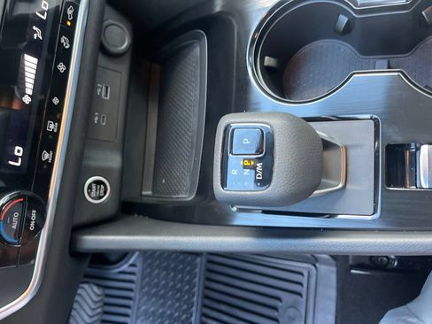Used 2023 Nissan Rogue SV FWD image 25