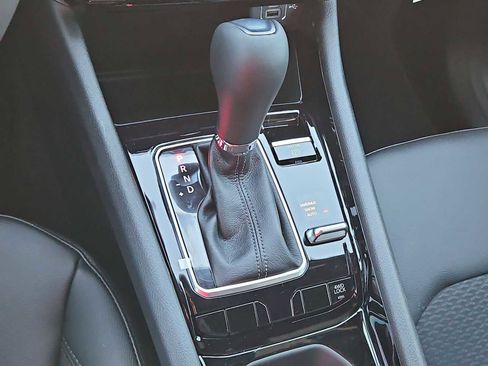 New 2026 Jeep Compass Latitude image 30