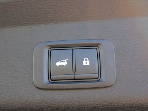 Used 2025 Mitsubishi Outlander SE FWD image 10