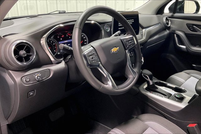Used 2025 Chevrolet Blazer LT FWD image 14