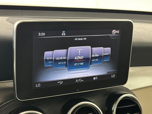 Used 2019 Mercedes-Benz GLC 300 image 17