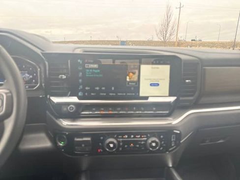 Used 2025 Chevrolet Silverado 1500 High Country w/ Technology Package AWD/4WD image 18
