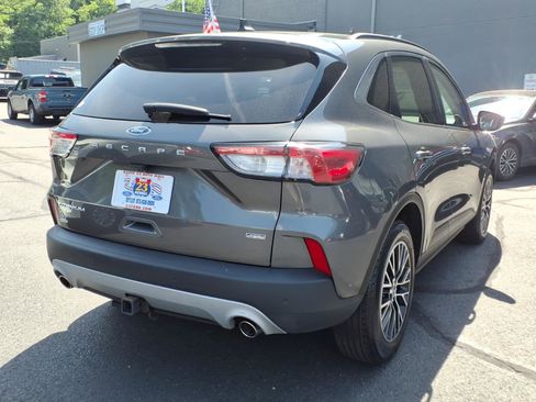 Certified 2022 Ford Escape Titanium w/ Titanium Premium Package FWD image 8