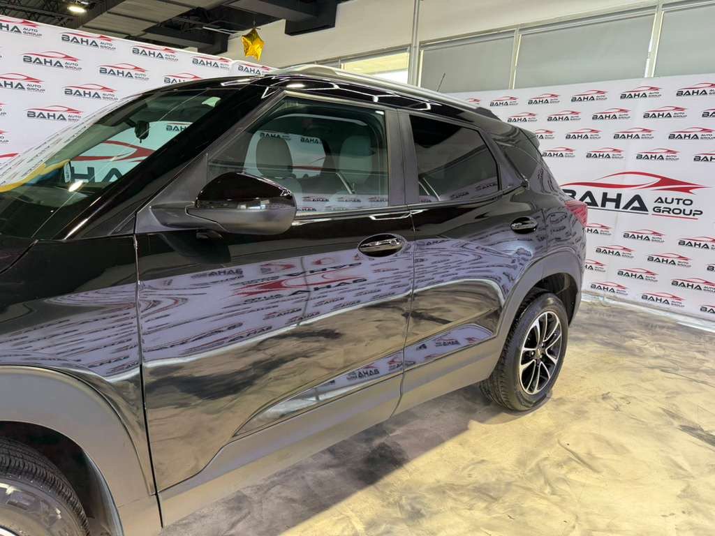 Used 2024 Chevrolet TrailBlazer LT w/ Driver Confidence Package AWD/4WD image 6