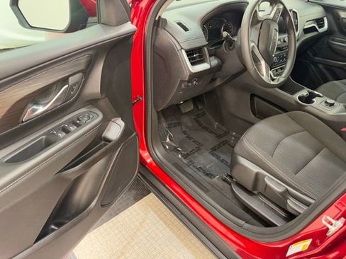 Used 2024 GMC Terrain SLE image 26