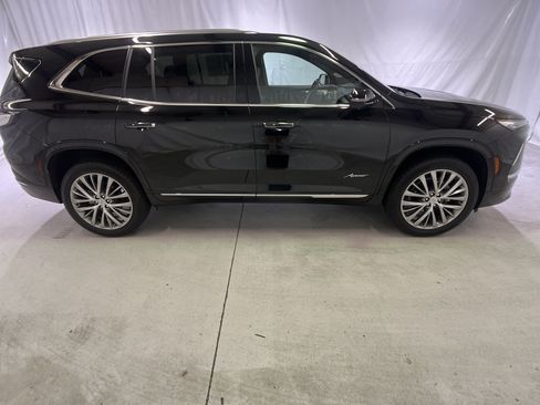 Certified 2026 Buick Enclave Avenir w/ Super Cruise Package AWD/4WD image 12