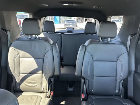 Used 2024 GMC Terrain SLE w/ Driver Convenience Package FWD image 27