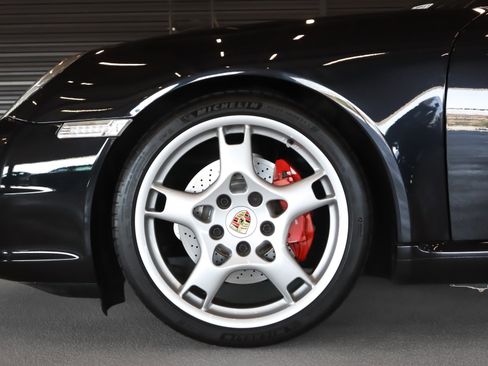 Used 2006 Porsche 911 Carrera S image 12