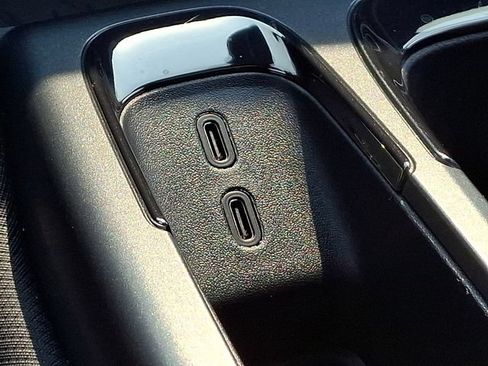 Used 2025 Chevrolet Equinox EV RS AWD/4WD image 16