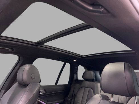 Used 2019 BMW X5 xDrive40i w/ Premium Package image 42