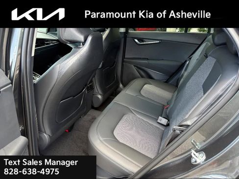 New 2025 Kia Niro EX Touring image 23