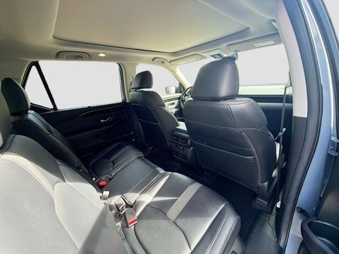 Used 2024 Honda Pilot Touring image 29