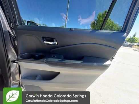 Used 2018 Honda Pilot Touring image 32