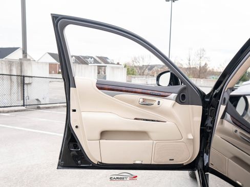 Used 2016 Lexus LS 460 L image 46