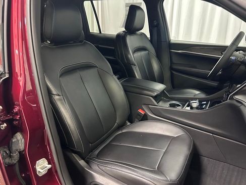 Used 2024 Jeep Grand Cherokee L Limited AWD/4WD image 23