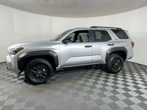 Used 2025 Toyota 4Runner SR5 image 2
