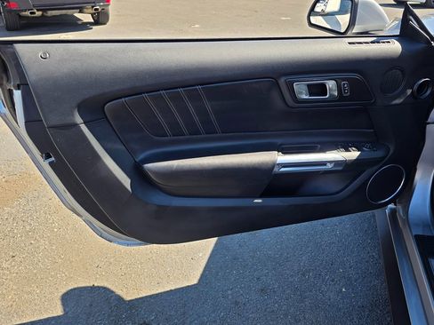 Used 2020 Ford Mustang Premium image 21