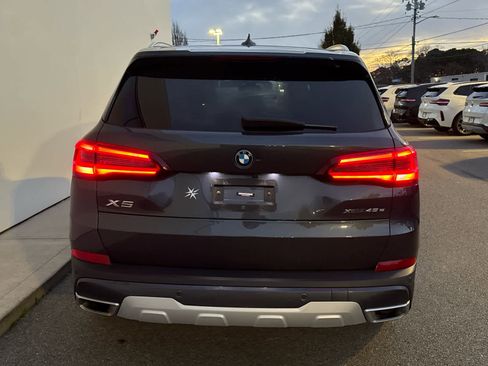 Used 2022 BMW X5 xDrive45e w/ Parking Assistance Package AWD/4WD image 5